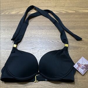 Smart & Sexy Black Bra with‎ Gold Highlights